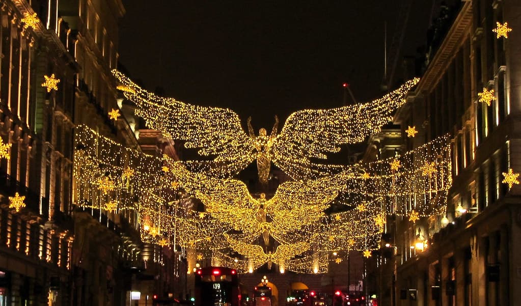Spending the Christmas Holidays in the Festive Wonderland of United Kingdom