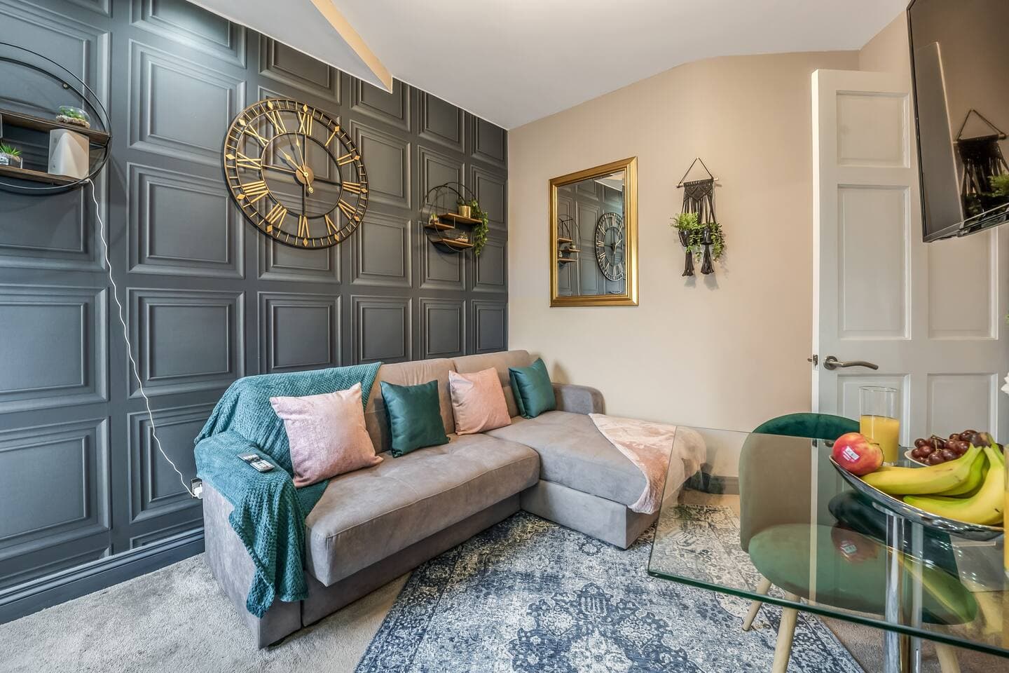 Stylish Modern Gem Abode in Central Edinburgh